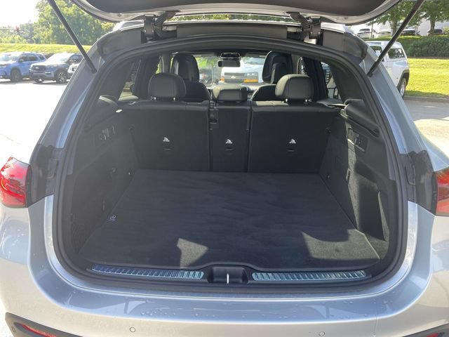 Used 2024 Mercedes-Benz GLC 300 4MATIC image 12