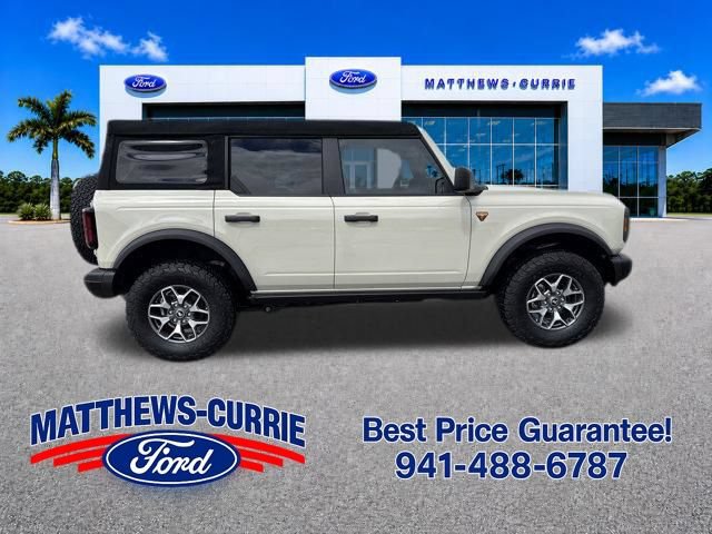 Certified 2025 Ford Bronco Badlands AWD/4WD image 3