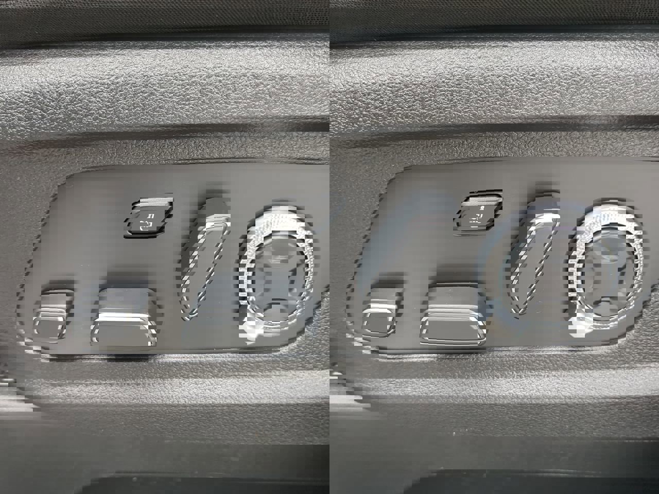 Used 2025 Hyundai Palisade Calligraphy image 30