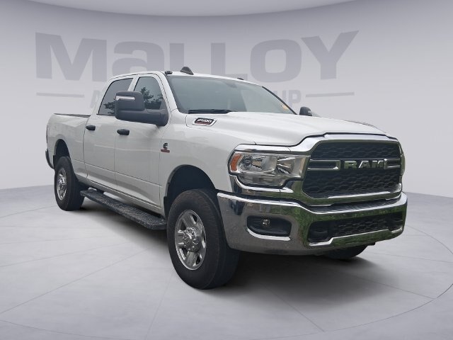 Used 2024 RAM 2500 Tradesman w/ Chrome Appearance Group AWD/4WD image 6
