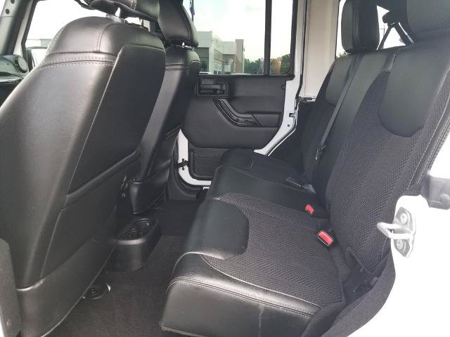 Used 2017 Jeep Wrangler Unlimited Sahara AWD/4WD image 14