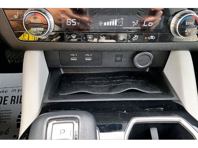 Used 2025 Mitsubishi Outlander SE FWD image 15