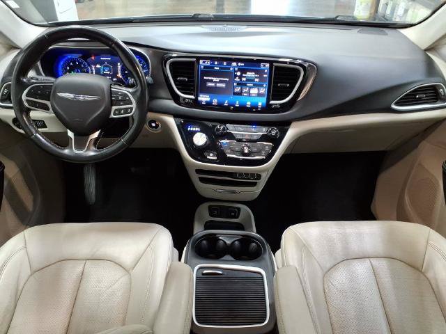 Used 2021 Chrysler Pacifica Touring-L FWD image 12