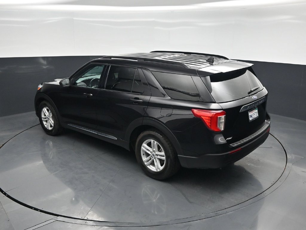 Certified 2024 Ford Explorer XLT RWD image 43