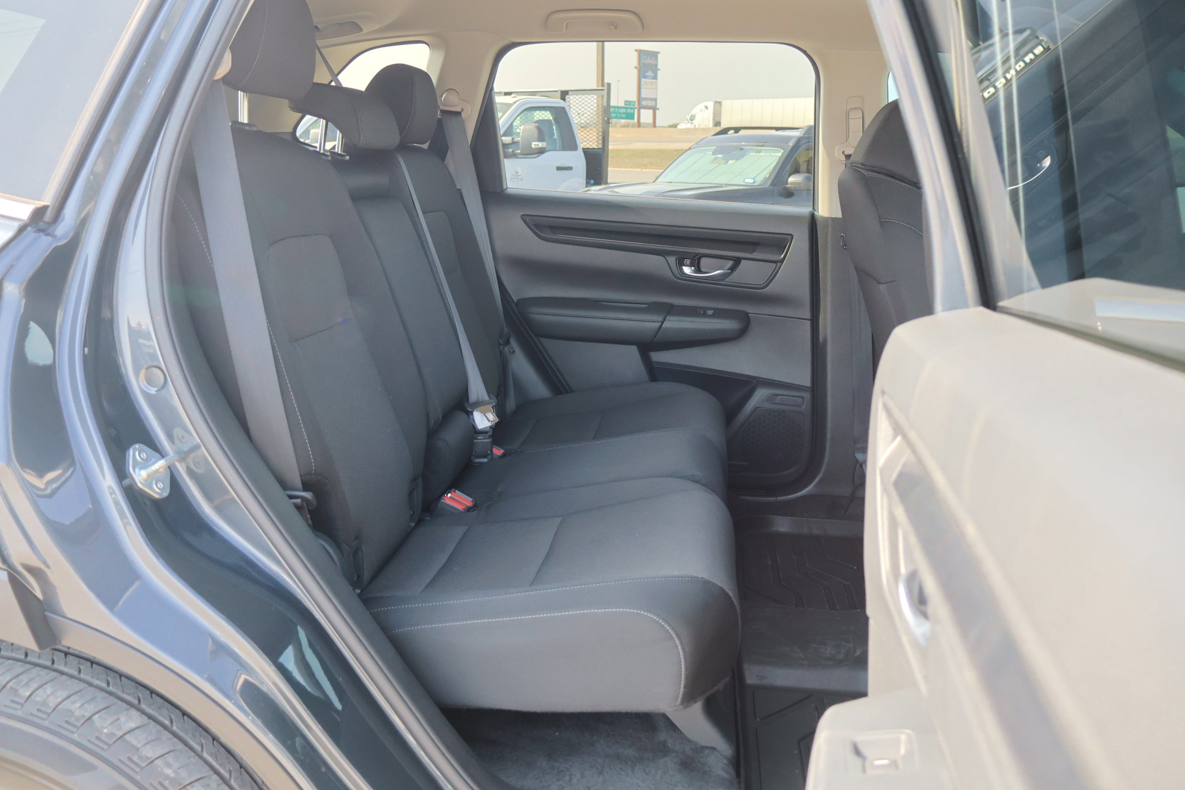 Used 2025 Honda CR-V LX image 31