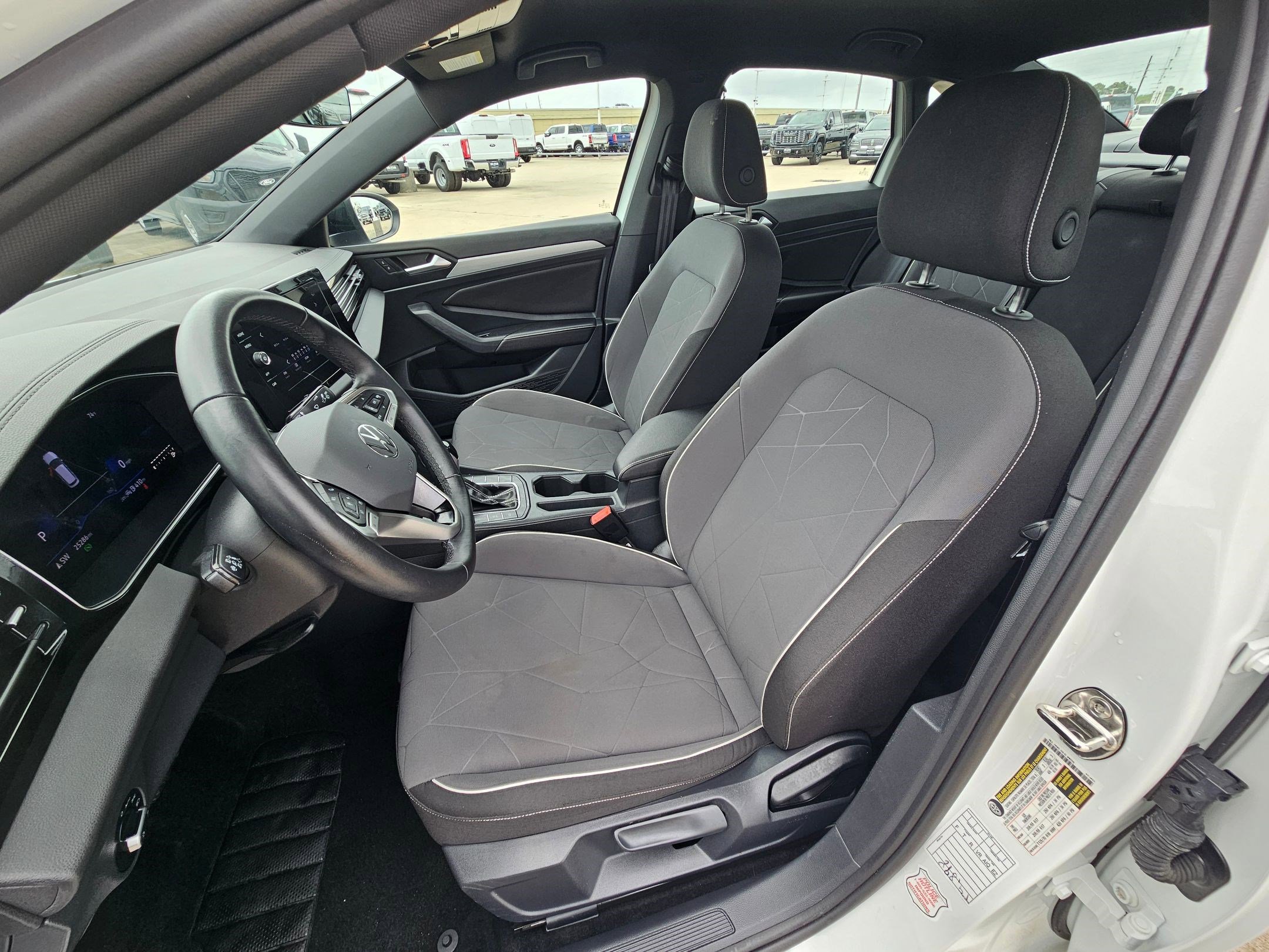 Used 2025 Volkswagen Jetta Sport FWD image 17