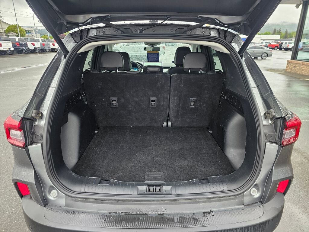 Certified 2025 Ford Escape Platinum AWD/4WD image 10