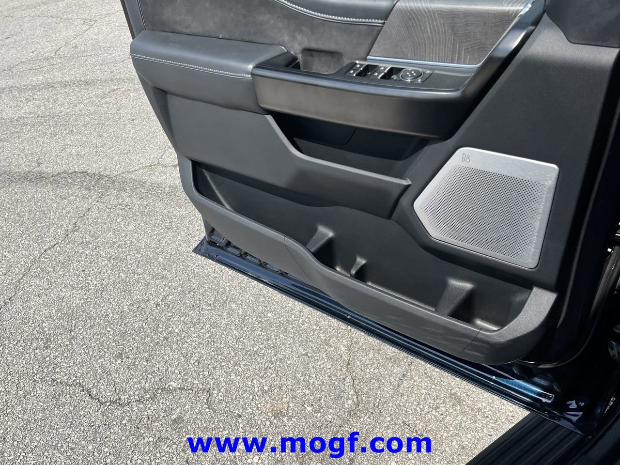 Certified 2023 Ford F150 Platinum w/ Equipment Group 701A High image 24