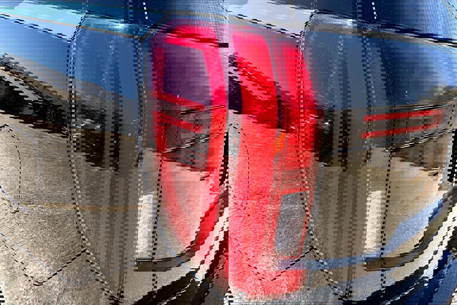 Certified 2025 Ford Expedition Max Platinum image 30