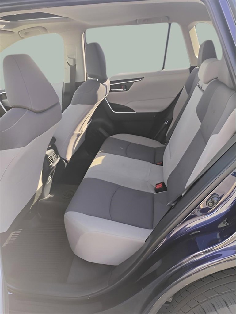 Used 2019 Toyota RAV4 XLE image 18