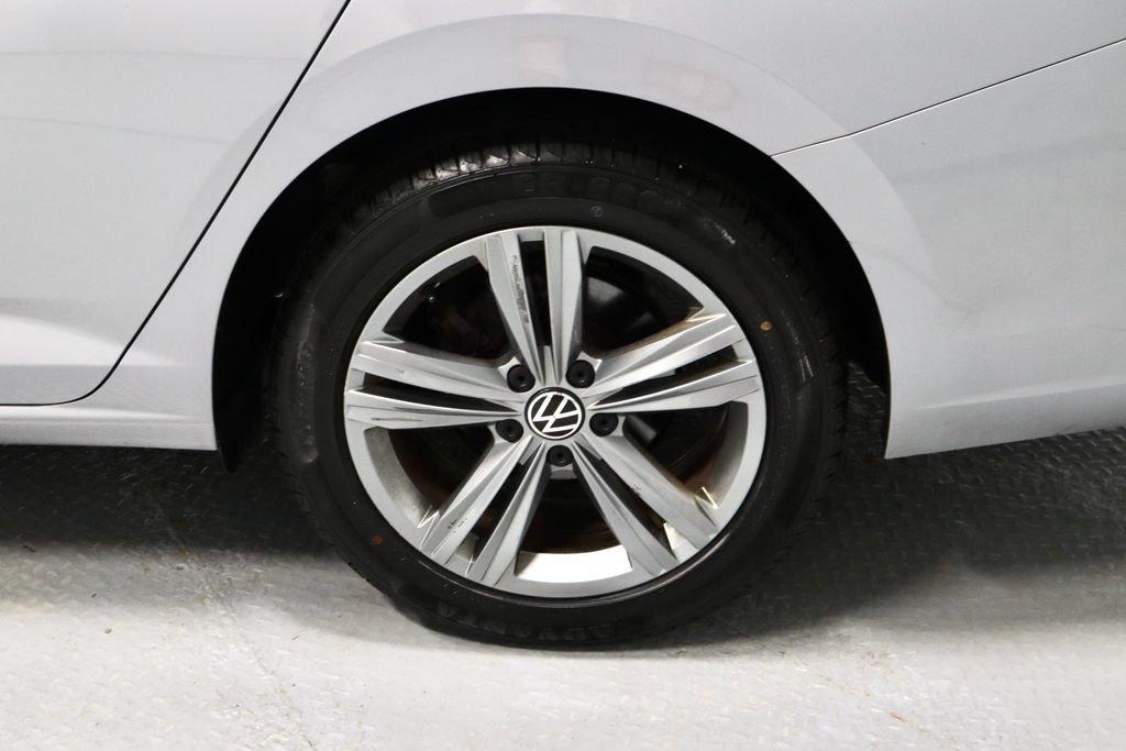 Used 2024 Volkswagen Jetta SE FWD image 19