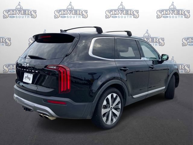 Used 2022 Kia Telluride EX w/ EX Premium Package FWD image 3