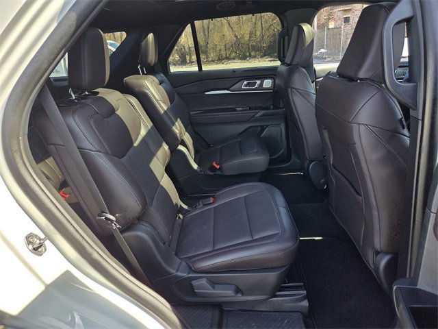 Certified 2025 Ford Explorer Platinum image 15