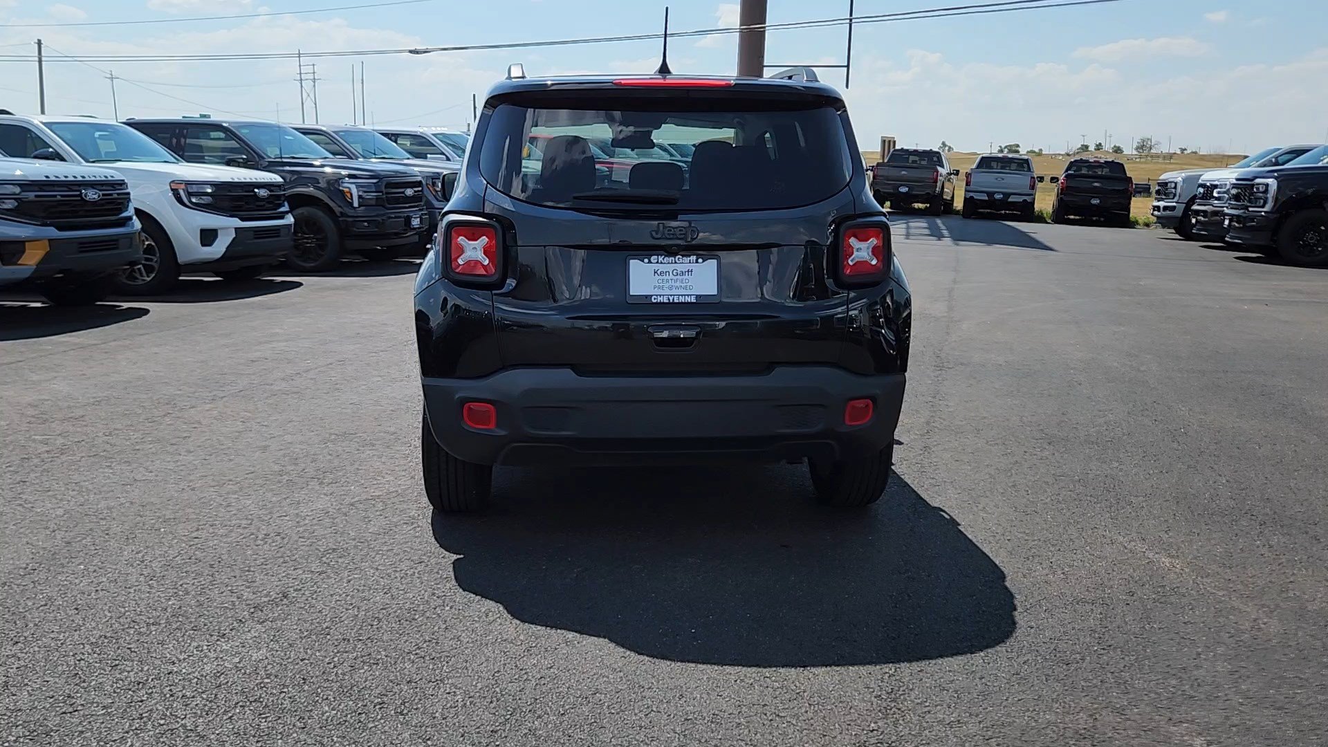 Used 2023 Jeep Renegade Latitude AWD/4WD image 3
