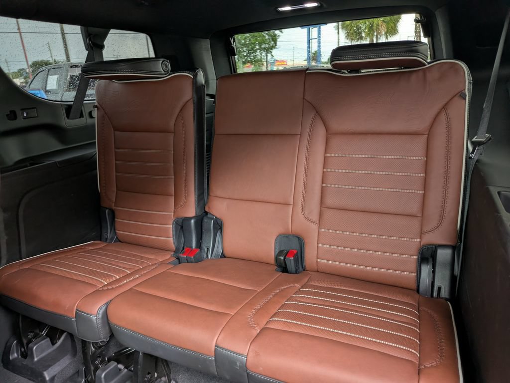 Used 2023 GMC Yukon XL Denali Ultimate AWD/4WD image 23