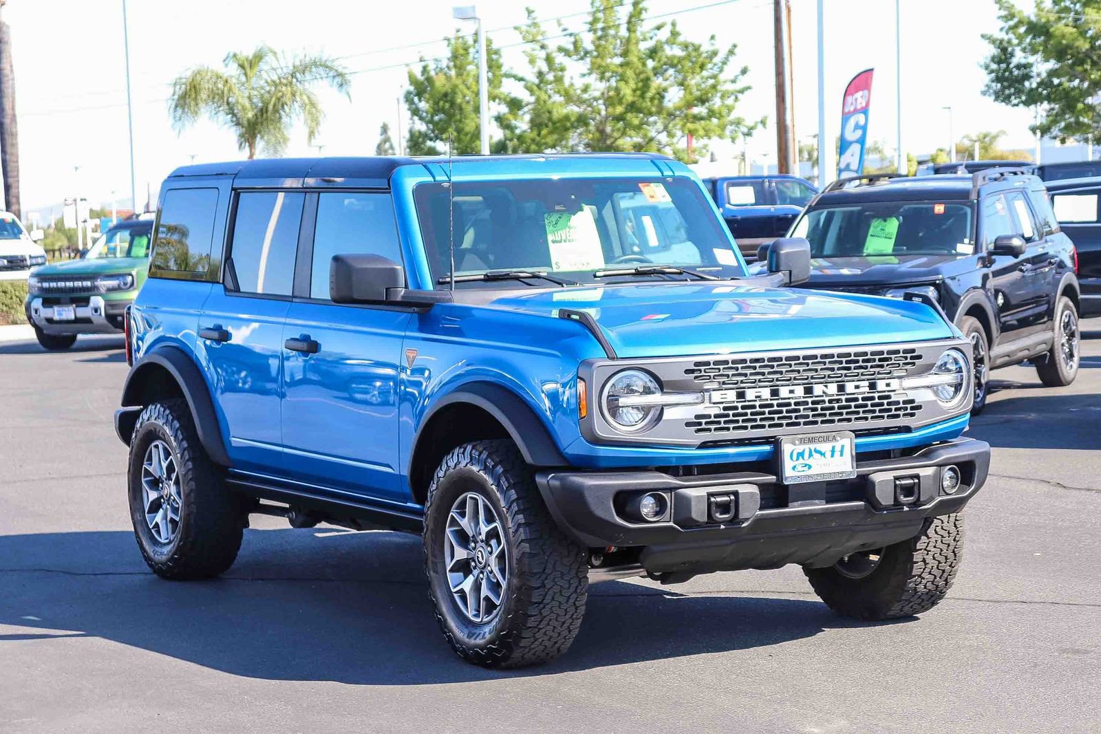 Certified 2025 Ford Bronco Badlands AWD/4WD image 3