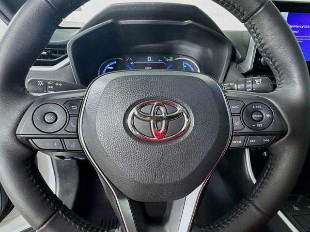 Used 2023 Toyota RAV4 SE image 13