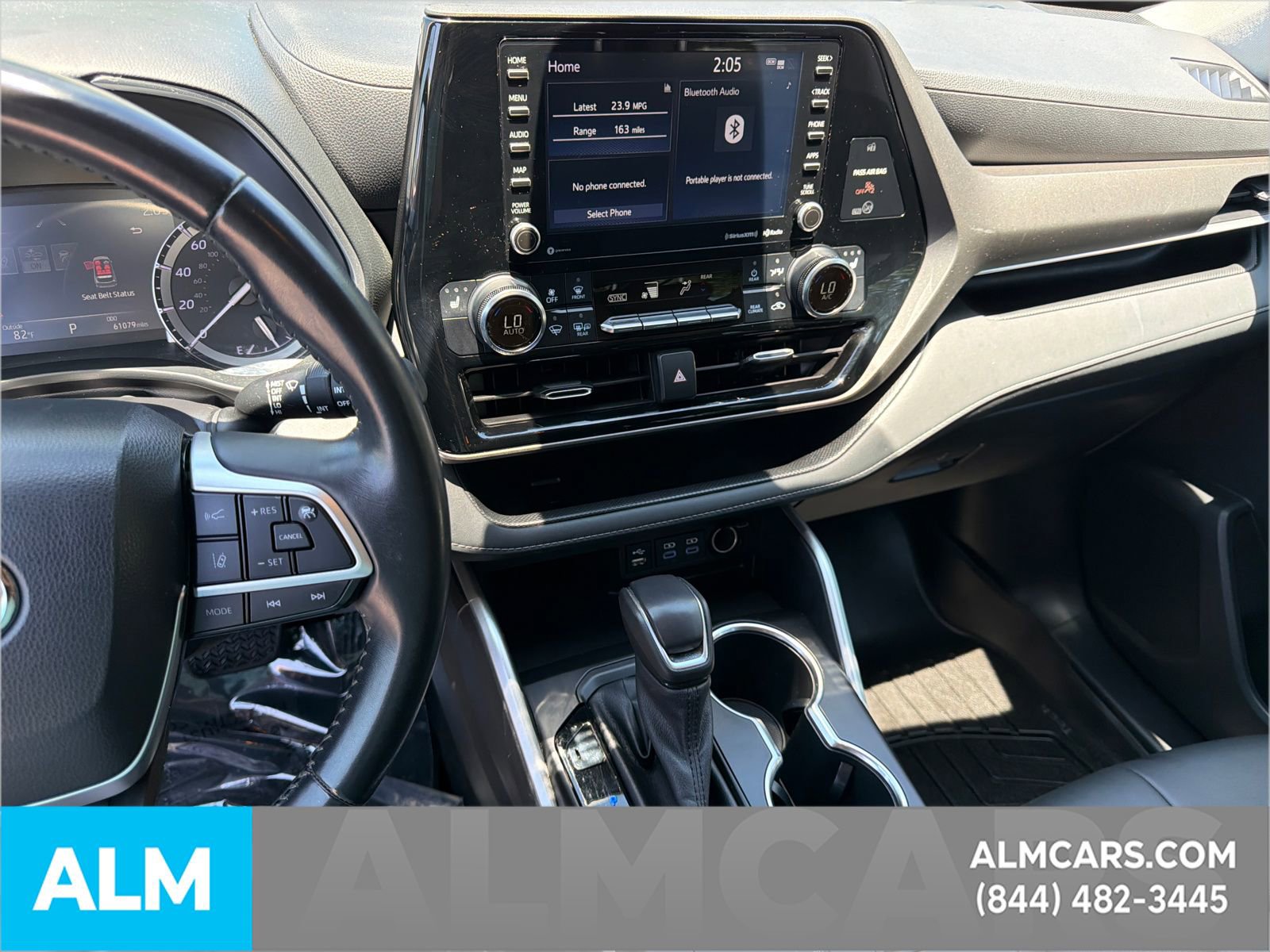 Used 2022 Toyota Highlander XLE FWD image 33