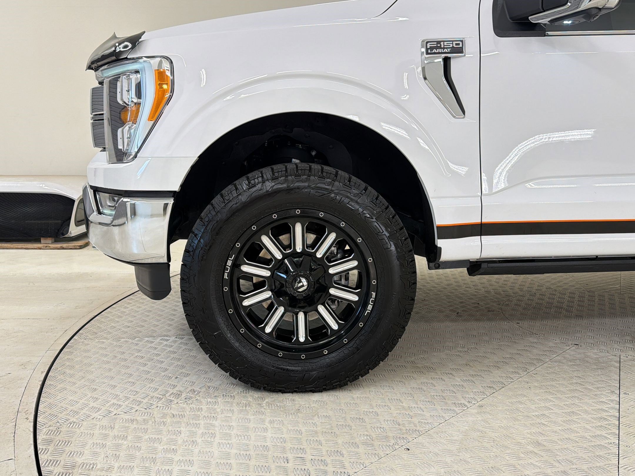 Certified 2023 Ford F150 Lariat w/ Trailer Tow Package AWD/4WD image 12