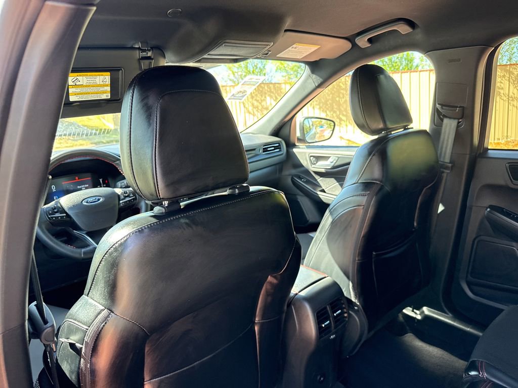 Certified 2025 Ford Escape ST-Line Select AWD/4WD image 20