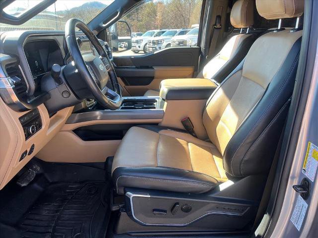 Certified 2023 Ford F350 Lariat w/ Chrome Package image 18