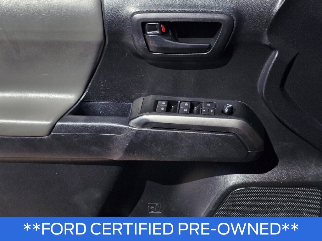 Used 2020 Toyota Tacoma SR5 RWD image 23