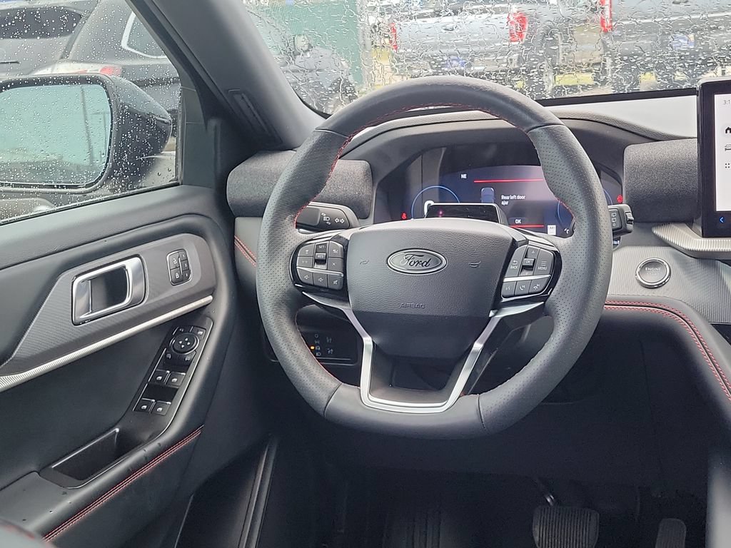 Certified 2025 Ford Explorer ST-Line w/ Premium Package RWD image 15