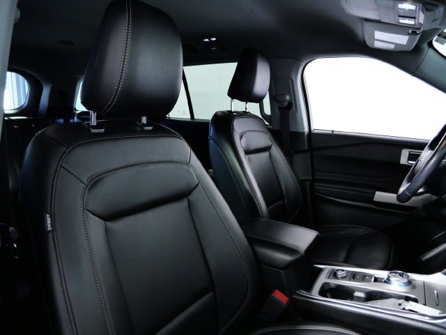 Certified 2023 Ford Explorer XLT w/ Equipment Group 202A AWD/4WD image 10