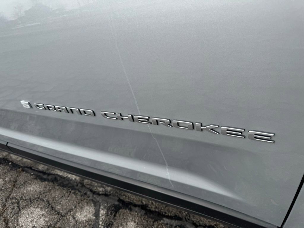 Used 2024 Jeep Grand Cherokee L Limited w/ Luxury Tech Group II image 49