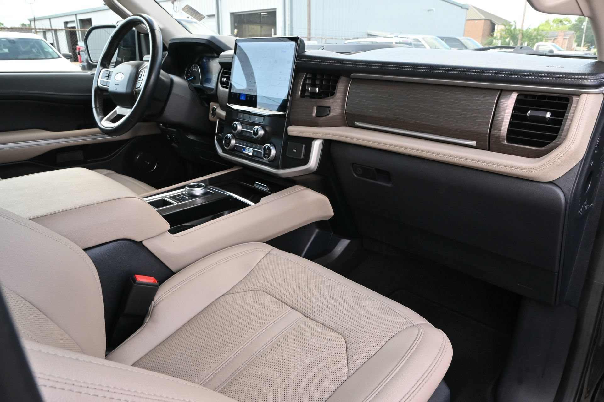 Certified 2024 Ford Expedition Limited RWD image 20