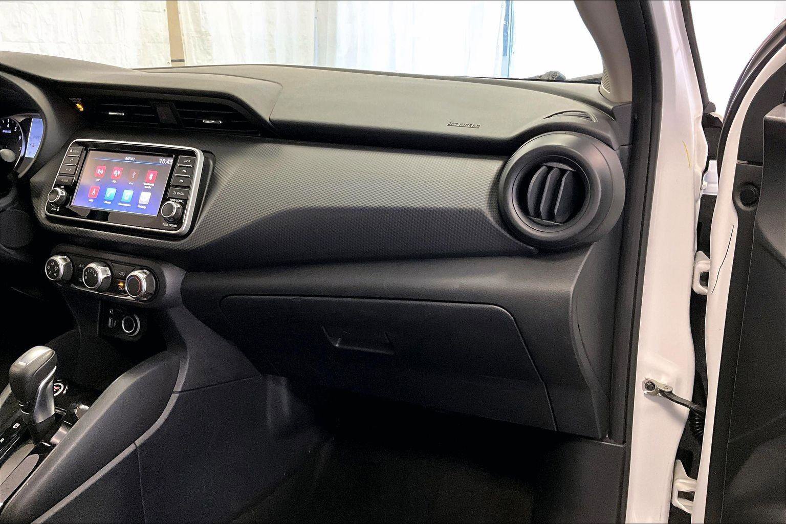 Used 2022 Nissan Kicks S image 15
