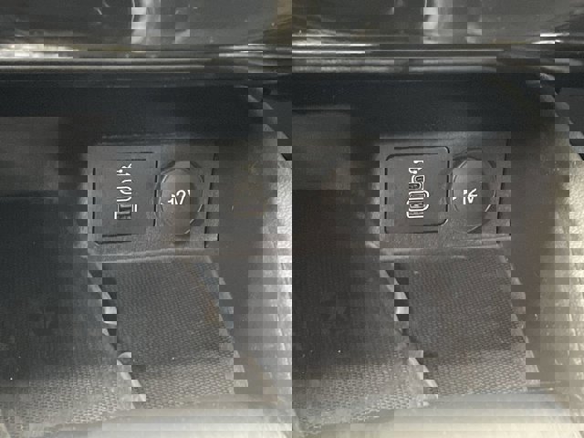 Certified 2024 Ford Escape Platinum image 31