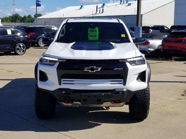 Used 2025 Chevrolet Colorado ZR2 w/ Technology Package AWD/4WD image 8