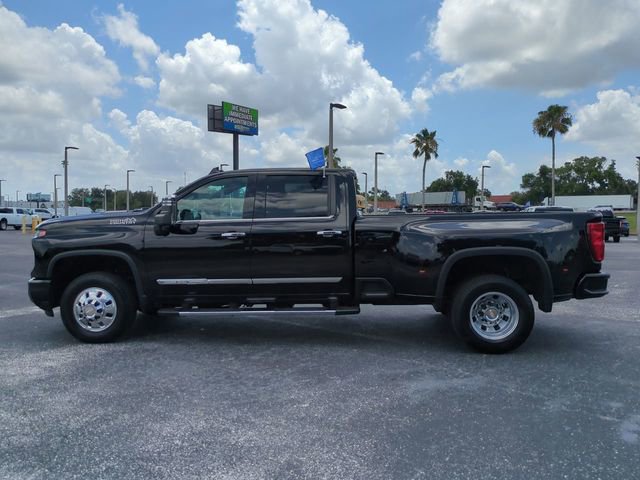 Used 2025 Chevrolet Silverado 3500 High Country w/ High Country Premium Package AWD/4WD image 8