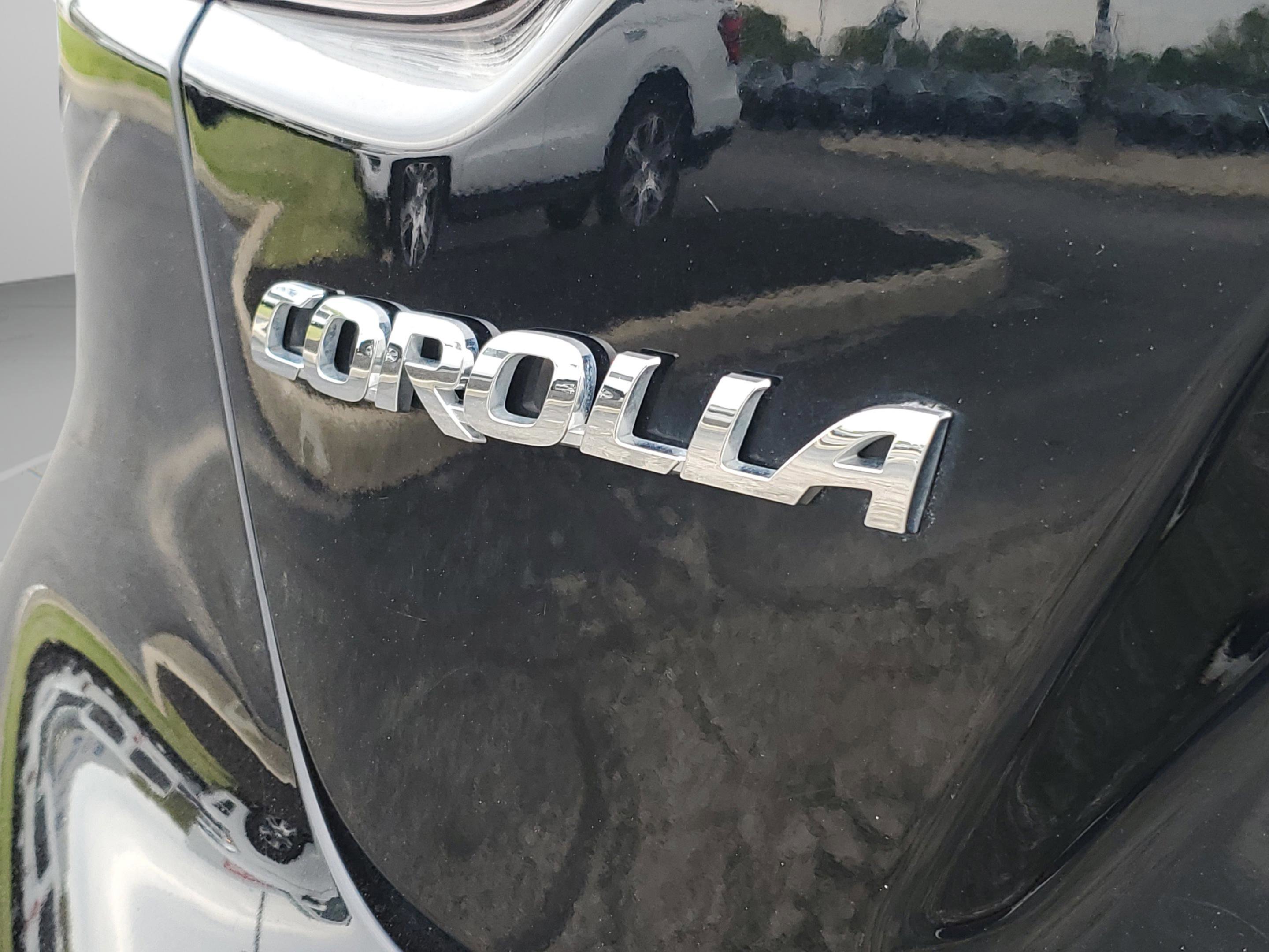 Used 2024 Toyota Corolla LE FWD image 29