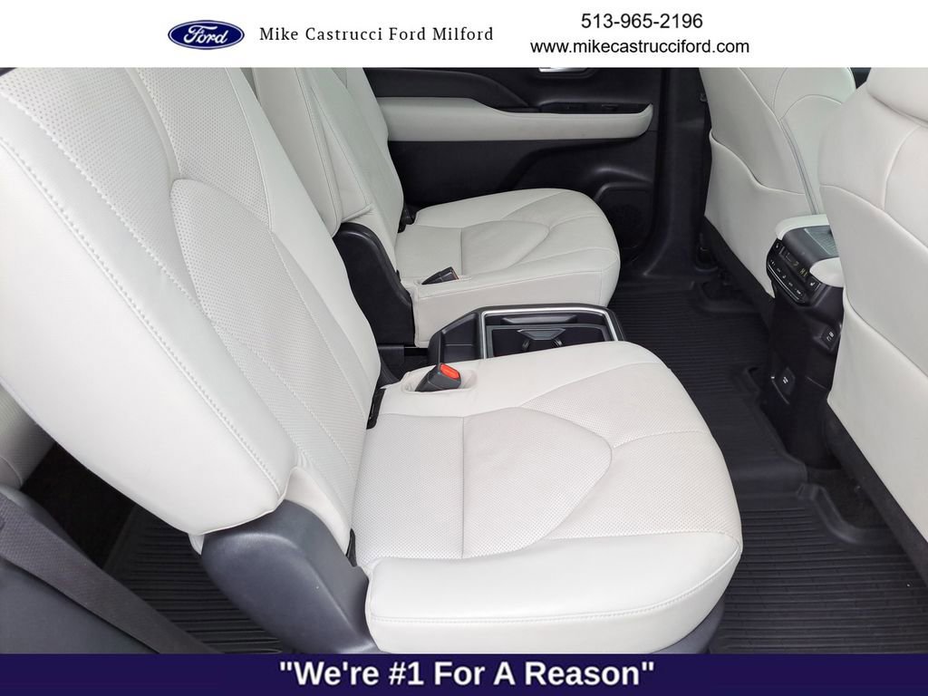 Used 2024 Toyota Grand Highlander Limited image 26