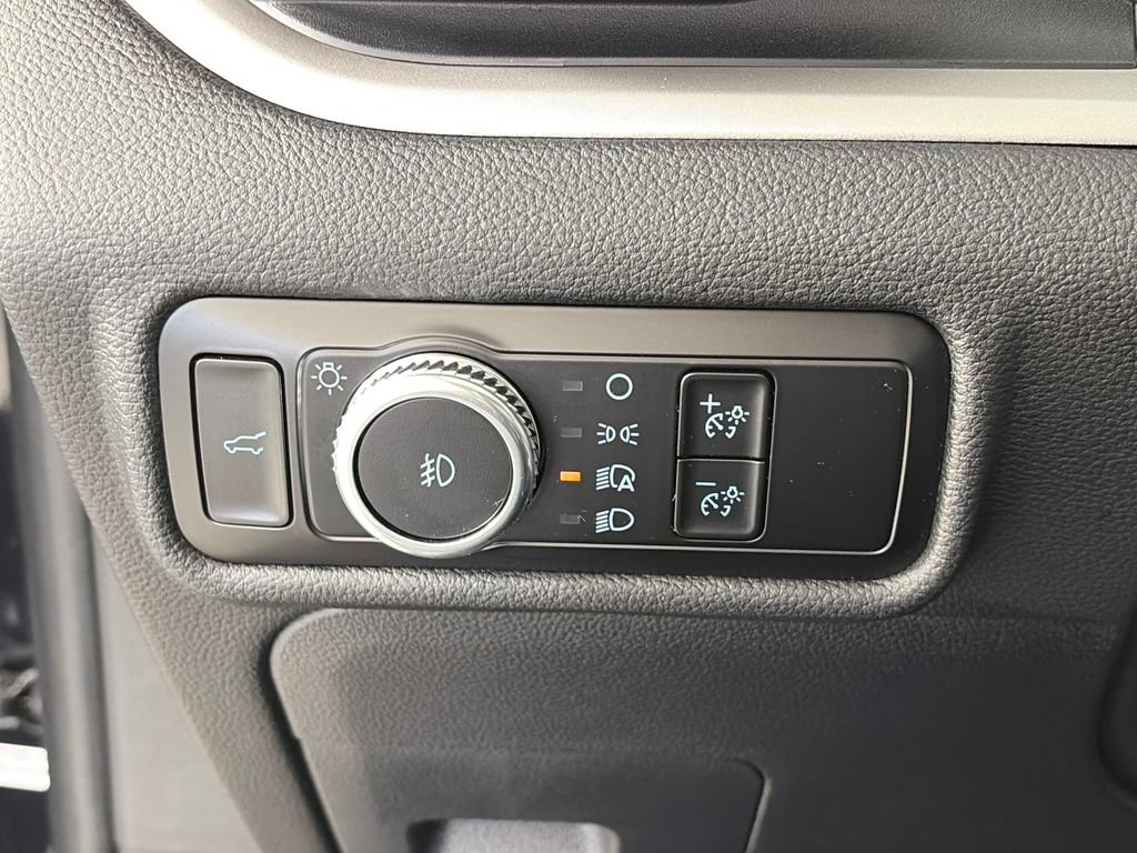 Certified 2023 Ford Explorer XLT w/ Equipment Group 202A AWD/4WD image 24