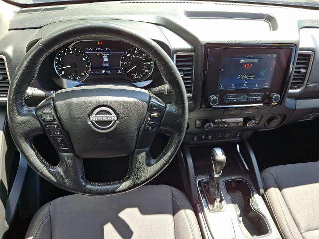 Used 2022 Nissan Frontier SV AWD/4WD image 13