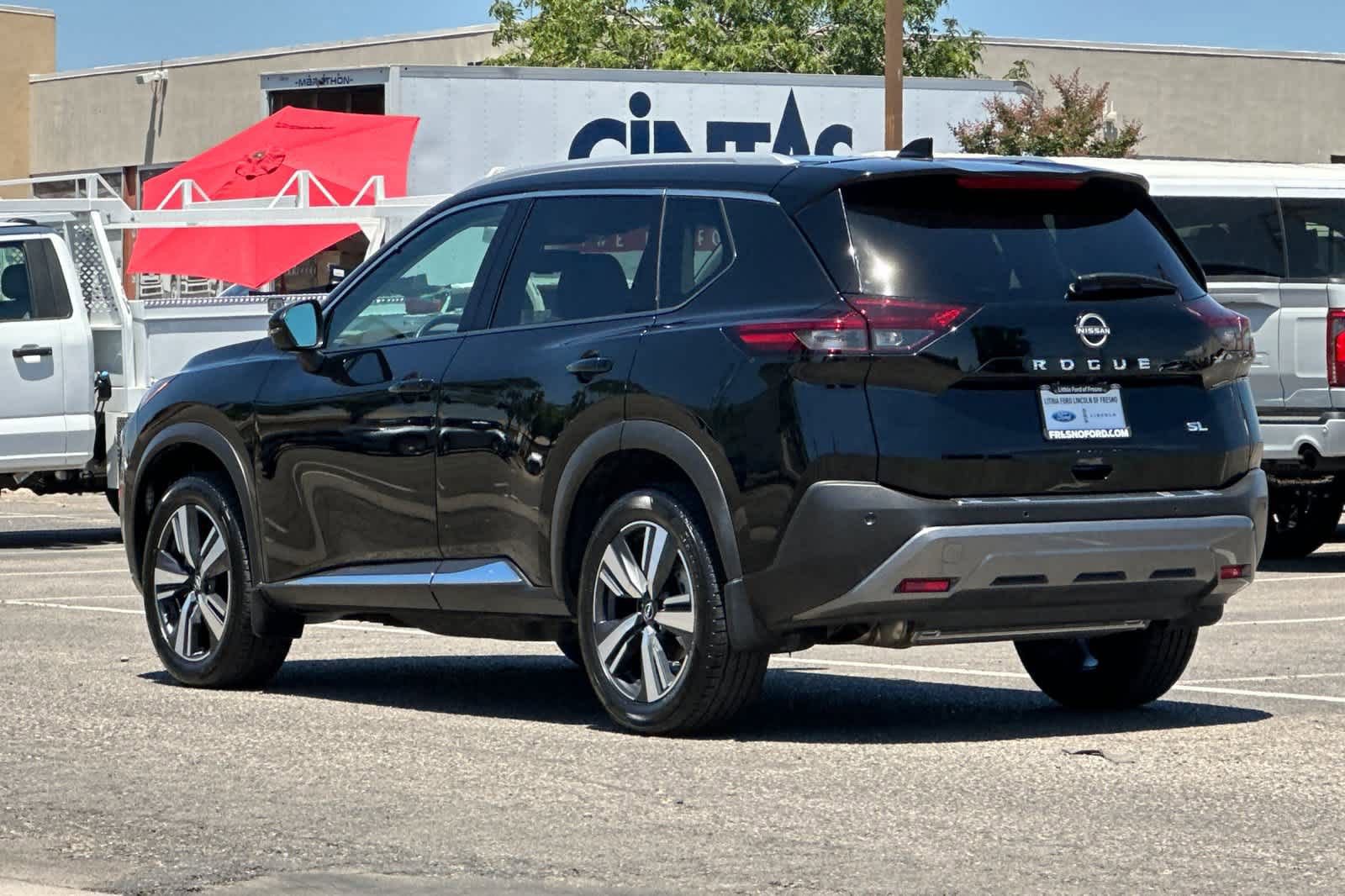 Used 2023 Nissan Rogue SL FWD image 7