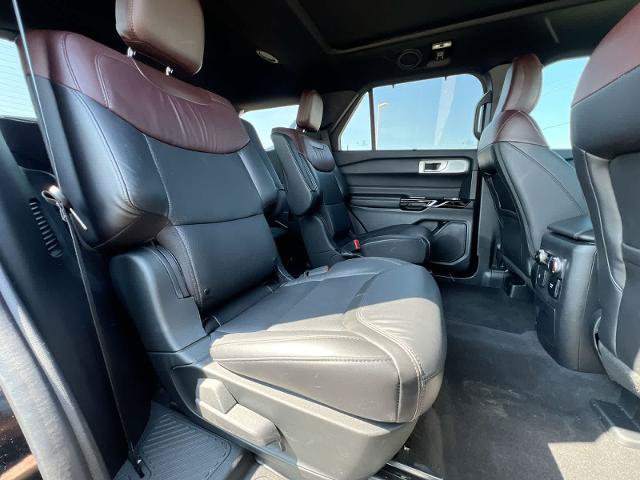 Certified 2023 Ford Explorer Platinum w/ Technology Package AWD/4WD image 20