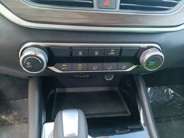 Used 2024 Nissan Altima 2.5 SV image 17