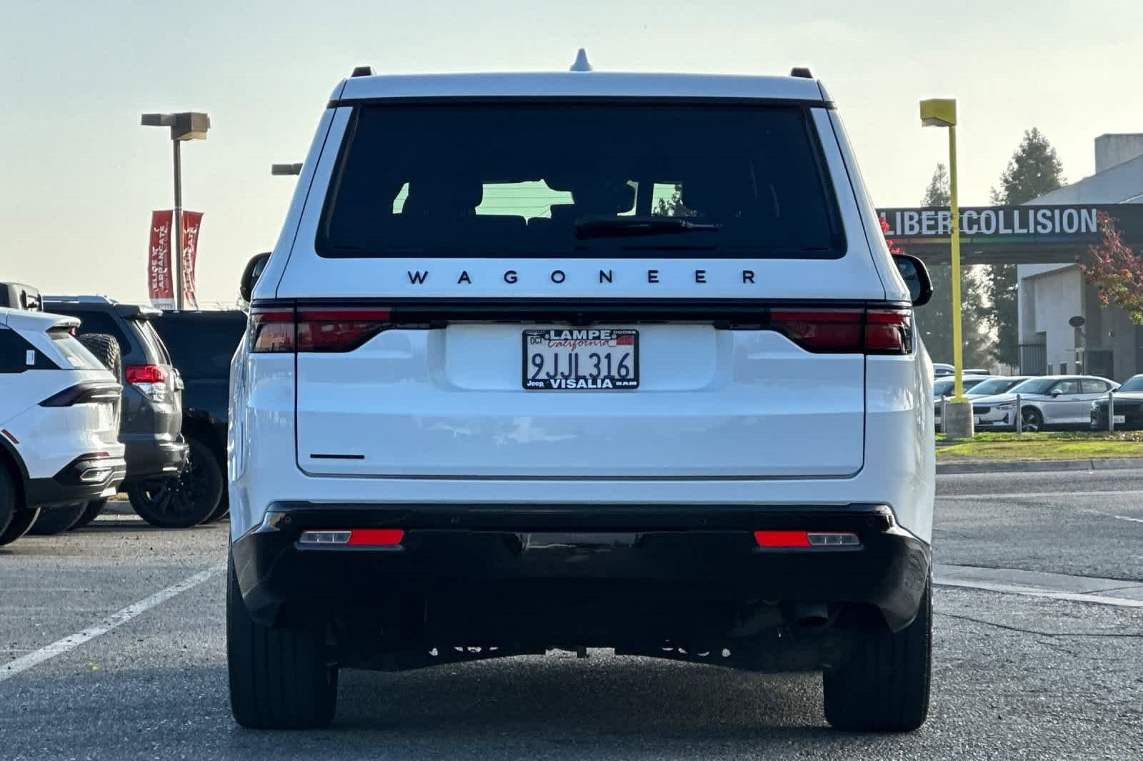 Used 2023 Jeep Wagoneer Series II image 7