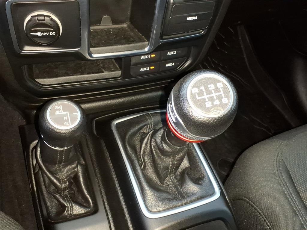 Used 2018 Jeep Wrangler Unlimited Sport image 17