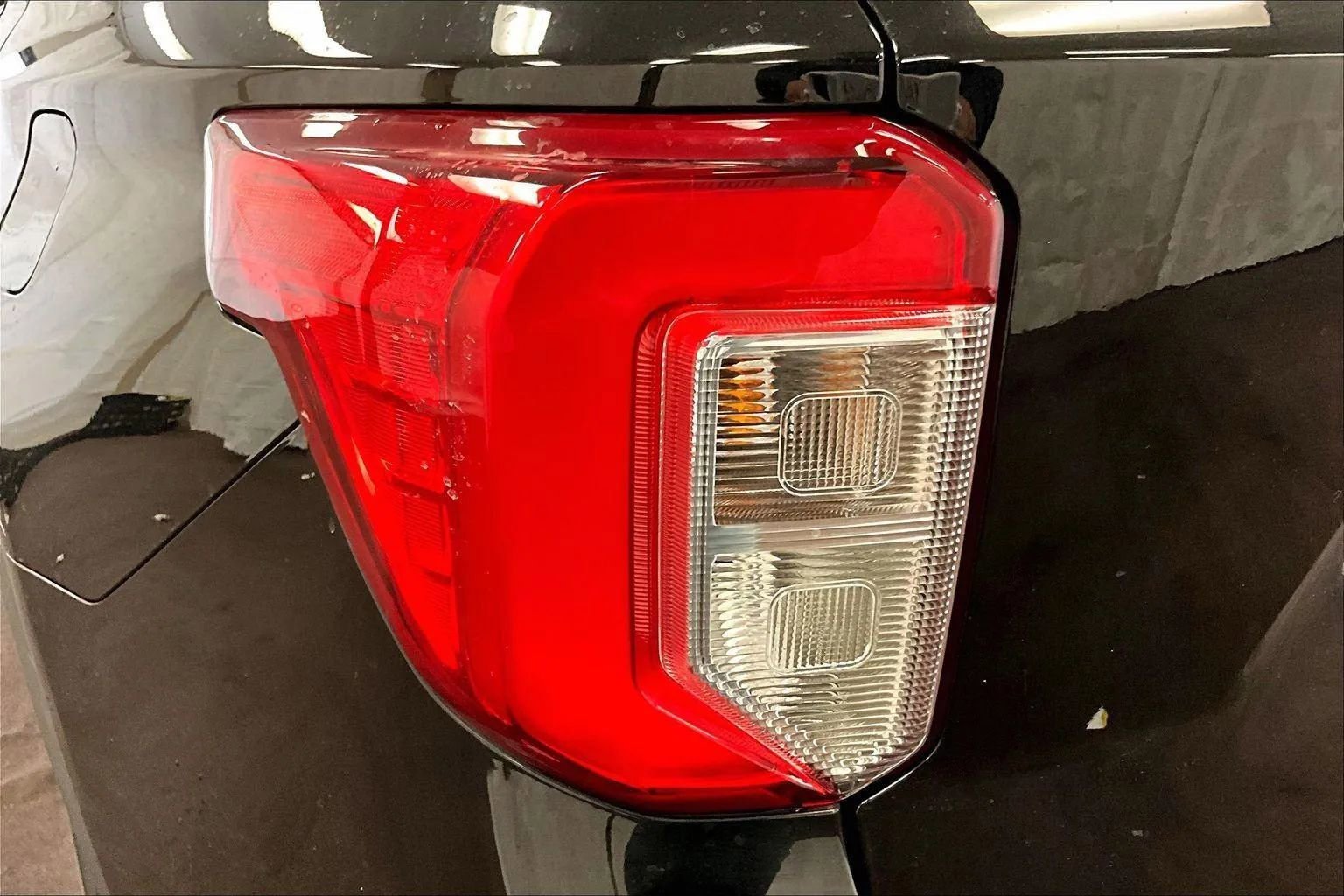 Certified 2023 Ford Explorer XLT w/ Equipment Group 202A image 29