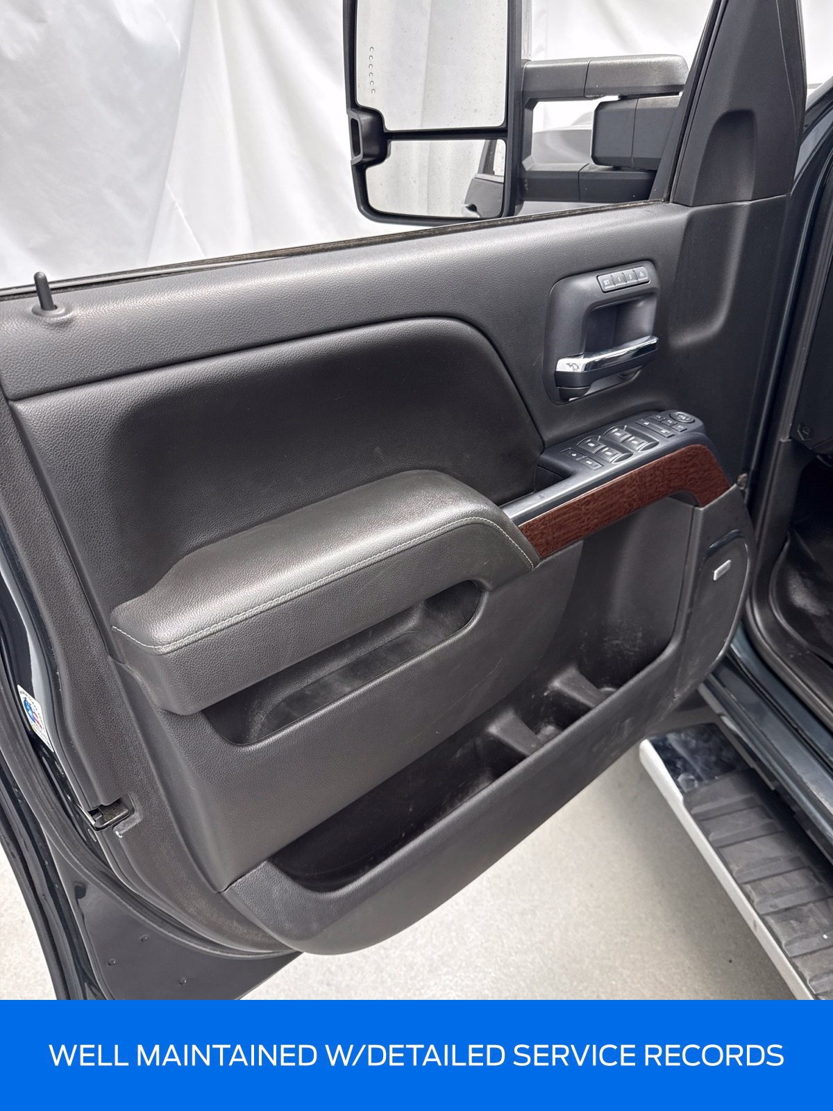 Used 2017 GMC Sierra 2500 SLT w/ Snow Plow Prep Package AWD/4WD image 17