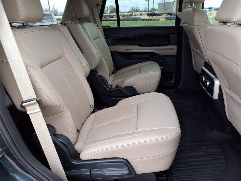 Certified 2022 Ford Expedition XLT image 28