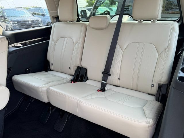 Certified 2020 Ford Expedition Platinum AWD/4WD image 33