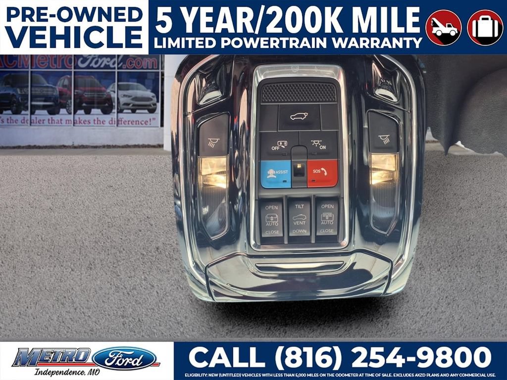 Used 2023 Jeep Grand Wagoneer L Series III w/ Rear Seat Video Group 1 AWD/4WD image 19