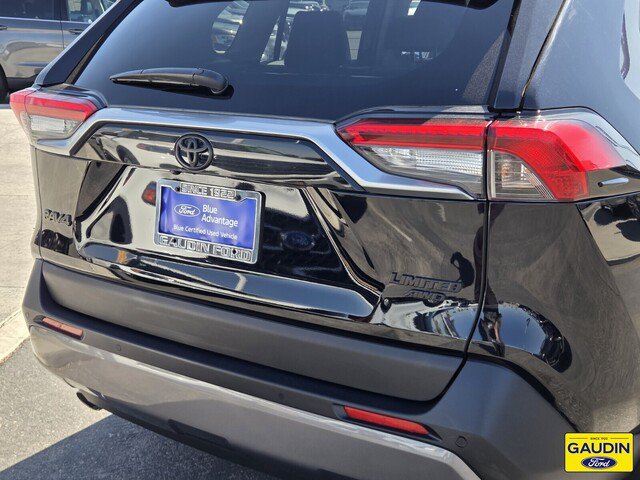 Used 2020 Toyota RAV4 Limited AWD/4WD image 6