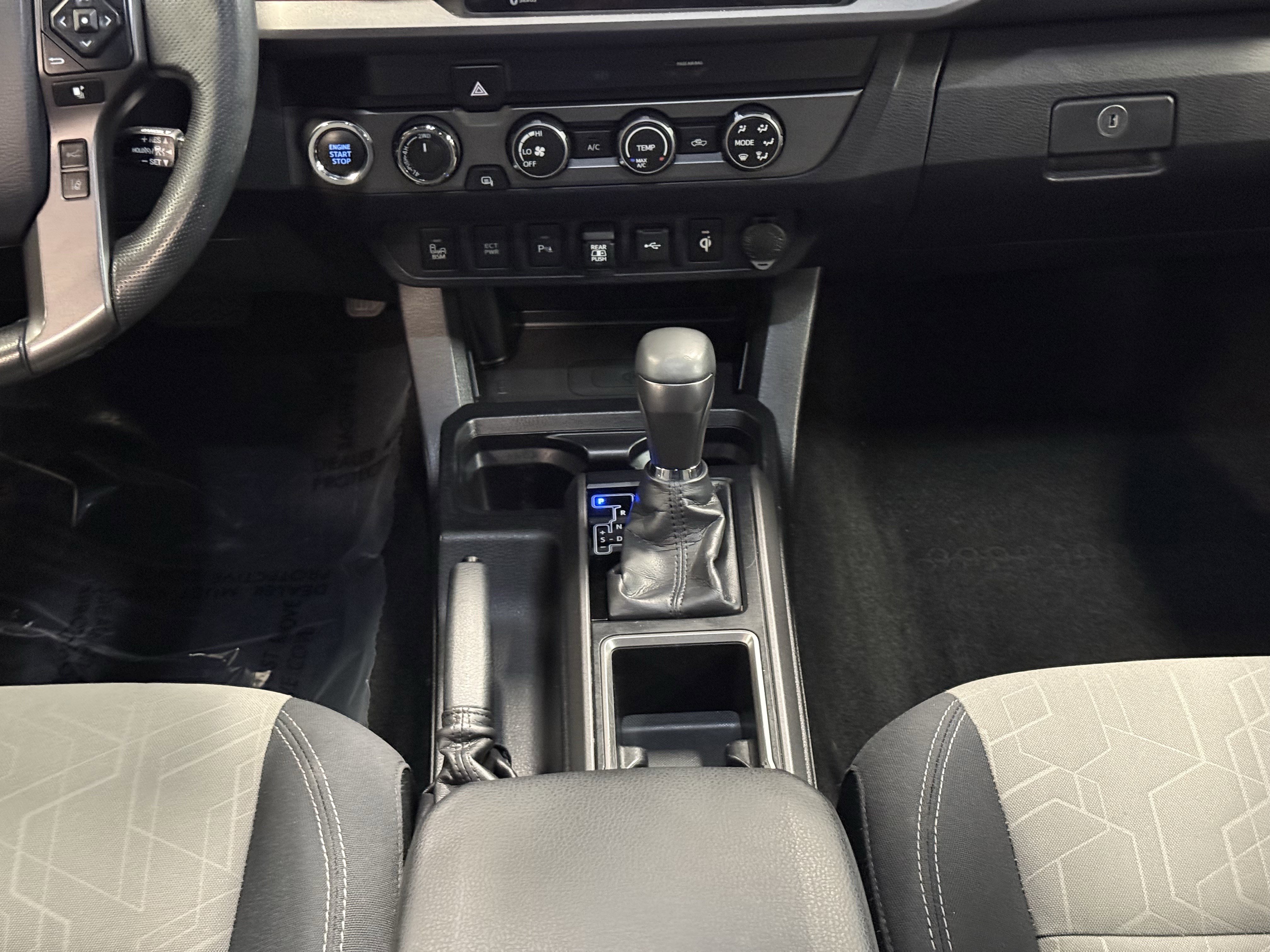 Used 2020 Toyota Tacoma TRD Off-Road image 19